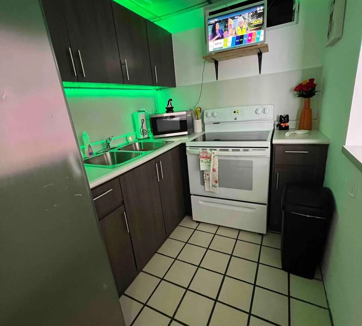 Condado Beachfront Tantra Apartment Сан-Хуан