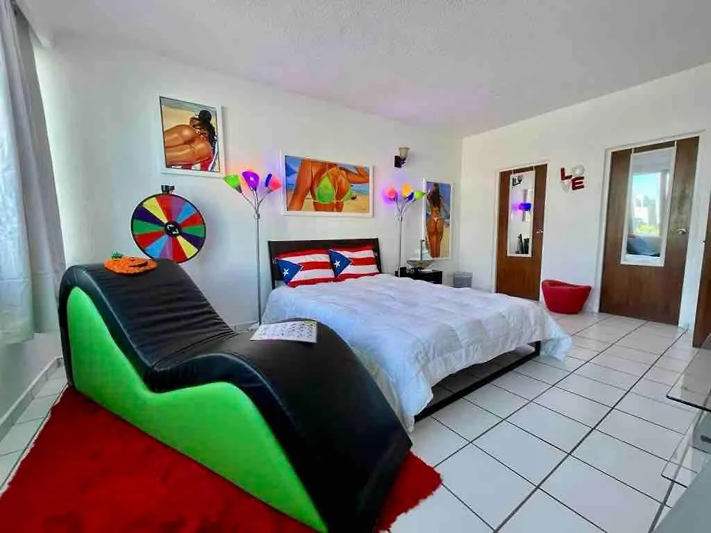 Condado Beachfront Tantra Apartment Сан-Хуан Пуэрто-Рико